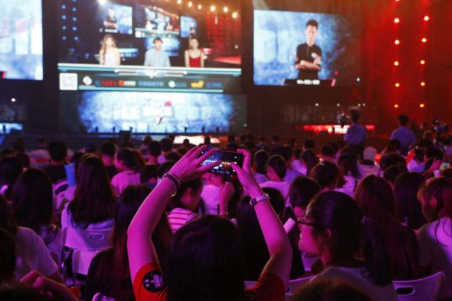 仅在于人数 仅在于人数